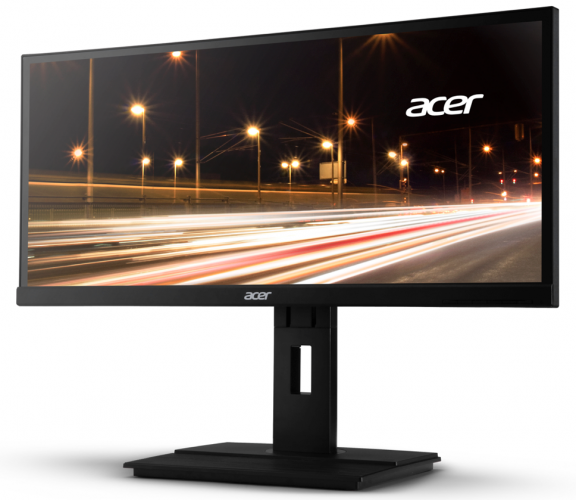 Obří monitory Acer 04