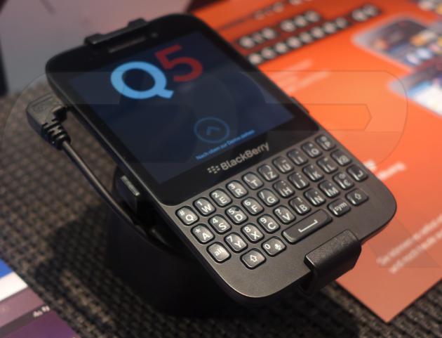 BlackBerry Q5 - img2