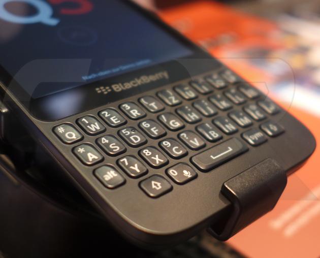 BlackBerry Q5 - img3