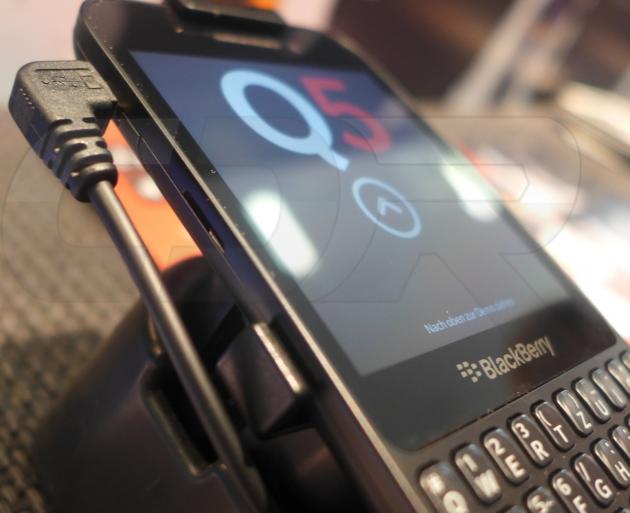 BlackBerry Q5 - img4