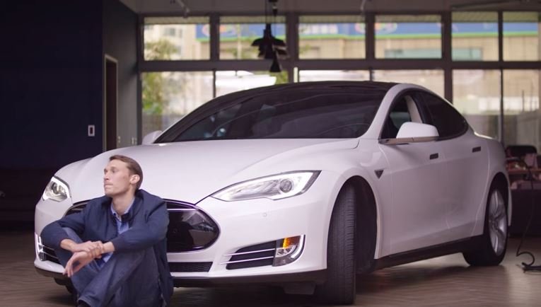 Tesla Asus
