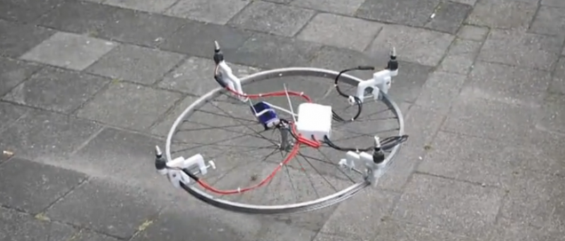 Drone it Yourself - úvodní foto