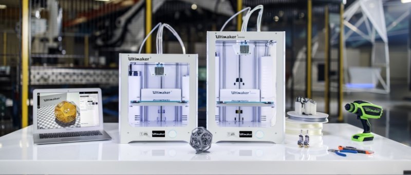 Ultimaker 3 Group Low Res