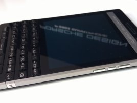 P 9983 Blackberry Porsche Design 3